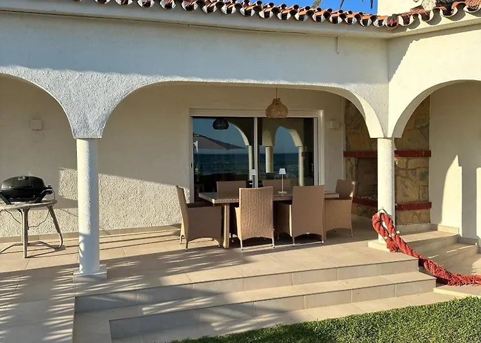 Villa 1100 Beachfront First Line Marbellac