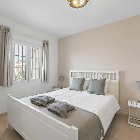 Βίλα 1100 Beachfront First Line Μαρμπέλλα