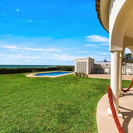 1100 Beachfront First Line Βίλα *