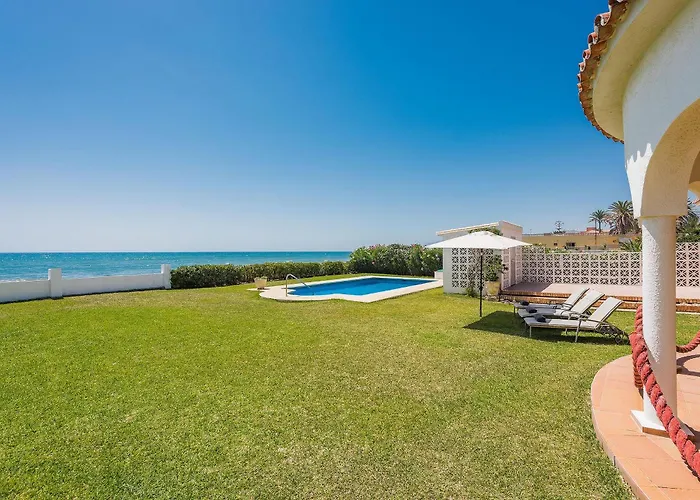 빌라 1100 Beachfront First Line