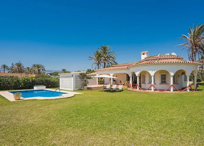 1100 Beachfront First Line * ماربيا