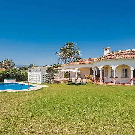 1100 Beachfront First Line * מארבלה